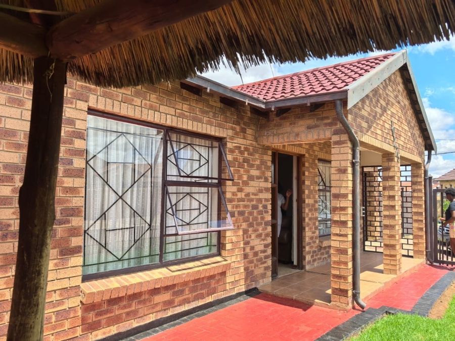 3 Bedroom Property for Sale in Grasslands Free State